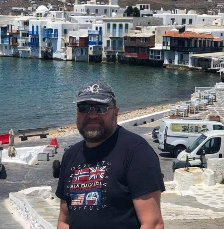 Θα μας λείψεις 