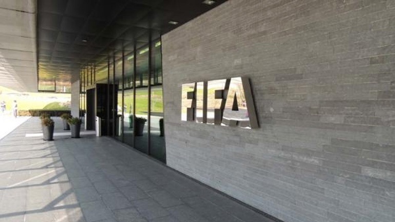 Σκάνδαλο FIFA με ελληνική εμπλοκή: Κατηγορούμενος και ο εισαγγελέας!
