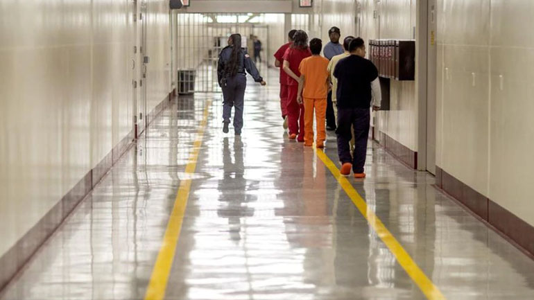 ΗΠΑ: ΜΚΟ καταγγέλλουν καταχρηστικές υστερεκτομές σε κέντρο κράτησης μεταναστών στην Τζόρτζια