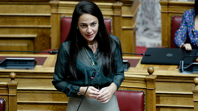 Παρατείνονται οι συμβάσεις 500 εργαζομένων σε Κέντρα Κοινωνικής Πρόνοιας και κλειστές δομές