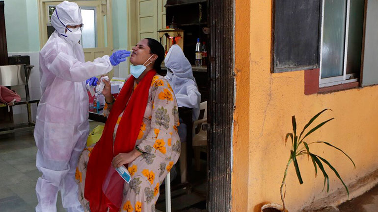 Ινδία: Ο συνολικός αριθμός των κρουσμάτων στη χώρα πλησιάζει τα 5 εκατομμύρια