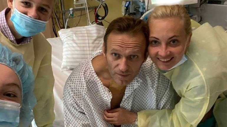 Αλεξέι Ναβάλνι: «Μπόρεσα να αναπνεύσω όλη την ημέρα μόνος μου»