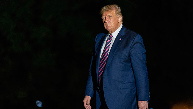 ΗΠΑ: Ο Τραμπ υπόσχεται μια απάντηση «χίλιες φορές πιο ισχυρή» σε οποιαδήποτε επίθεση του Ιράν