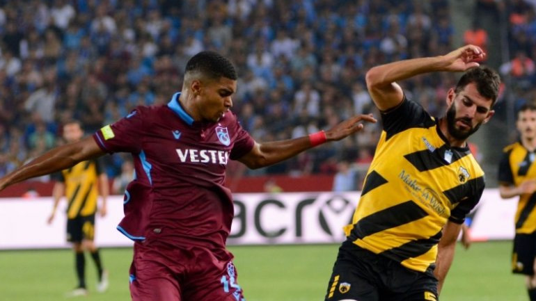 «Ο Ολυμπιακός βλέπει τον Ιβανίλντο Φερνάντες για αντικαταστάτη του Σεμέδο»