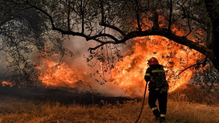 Υπό έλεγχο η πυρκαγιά κοντά στο ΚΥΤ Σάμου