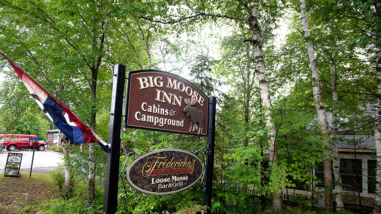 ΗΠΑ: Επτά θάνατοι που σχετίζονται με τον κορωνοϊό στο Μέιν συνδέονται με έναν γάμο