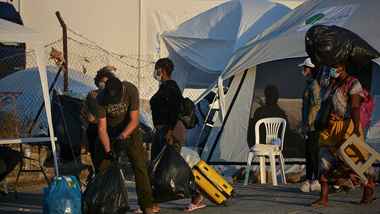 Συνολικά 1.200 μετανάστες και πρόσφυγες έχουν εισέλθει στον προσωρινό καταυλισμό του Καρά Τεπέ