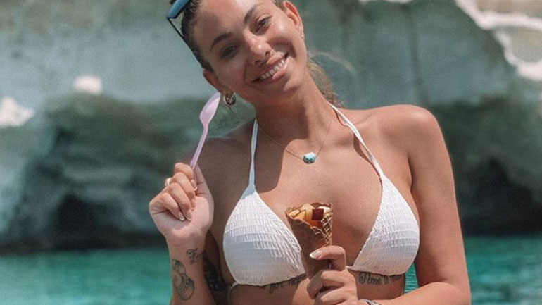 H Ευρυδίκη Βαλαβάνη αποκαλύπτει: «Έχω κάνει αισθητική επέμβαση στο στήθος»