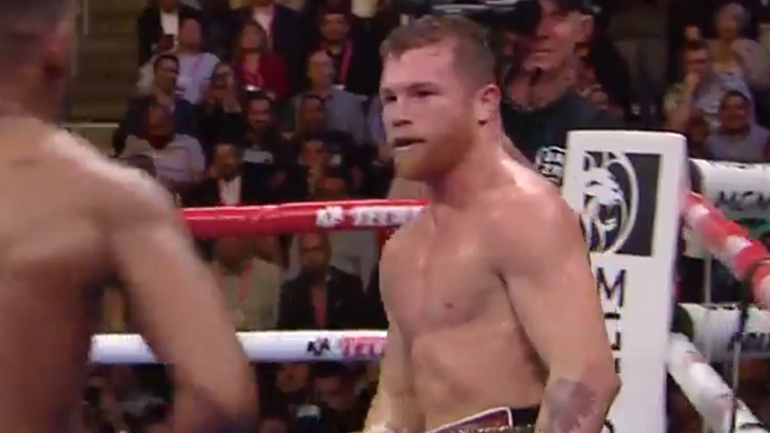 Μποξέρ αποφεύγει εντυπωσιακά όλα τα χτυπήματα