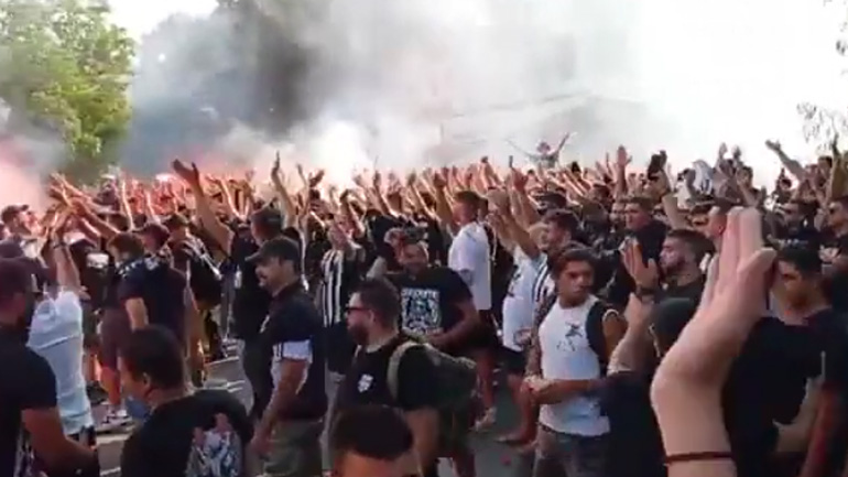 Μηχανοκίνητη πορεία των οπαδών του ΟΦΗ – Συνόδευσαν την ομάδα στο γήπεδο