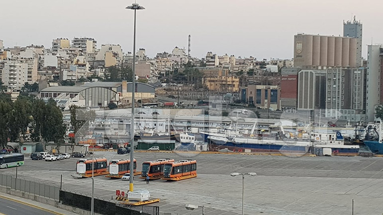 Σημερινή φωτογραφία από το λιμάνι του Πειραιά