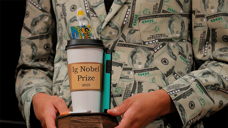 Απονεμήθηκαν τα εφετινά «Νόμπελ του τρελού επιστήμονα»