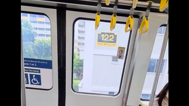 Παράθυρα τρένου θολώνουν στις κατοικημένες περιοχές