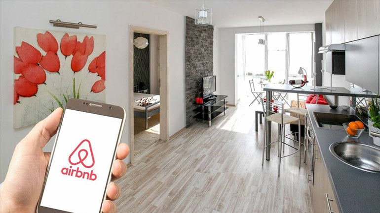 Η Airbnb συνεργάζεται με την εφορία και στέλνει στοιχεία από το 2018 – Βαριά πρόστιμα για χιλιάδες που δεν δήλωσαν εισοδήματα