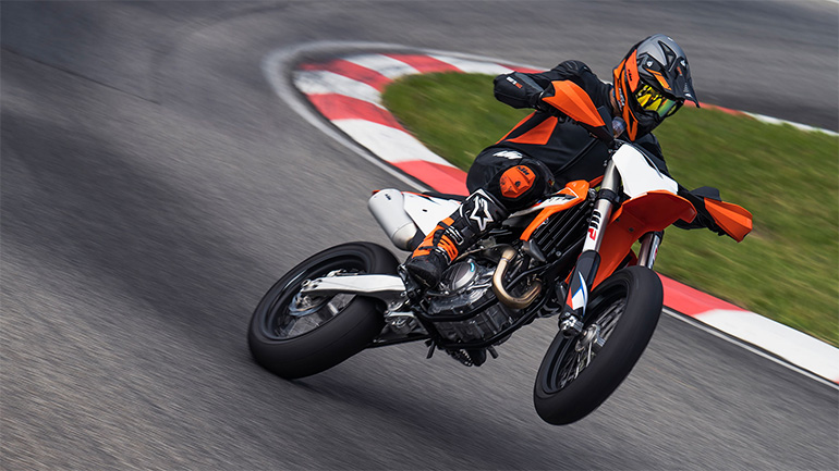 KTM 450 SMR MY2021: Αφιερωμένο στις πίστες