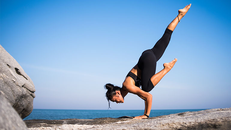 Γιόγκα ή ψυχοθεραπεία; Τι λένε οι επιστήμονες