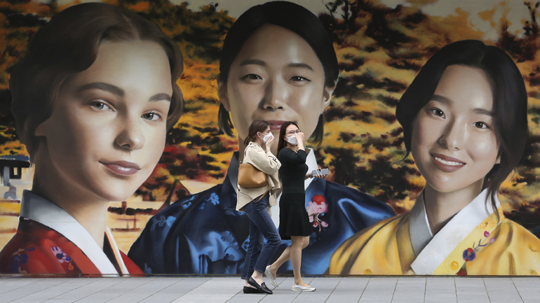 Covid-19: Τον χαμηλότερο αριθμό κρουσμάτων από τα μέσα Αυγούστου κατέγραψε η Νότια Κορέα