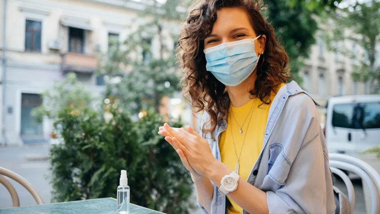 Πώς προστατεύουμε τα νύχια και το δέρμα μας από τη συχνή χρήση του αντισηπτικού