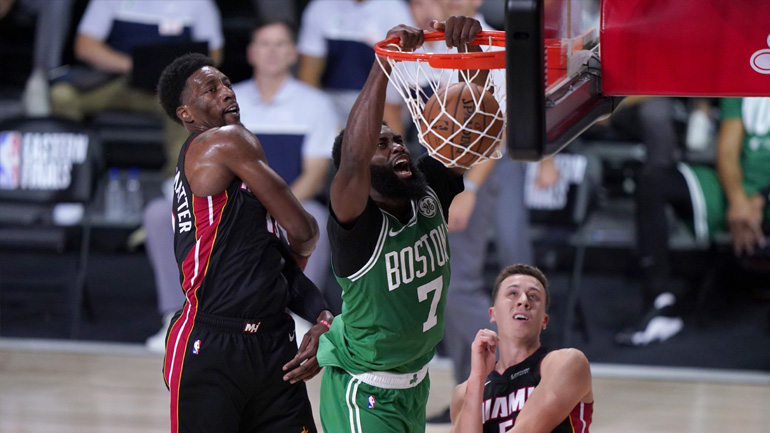 ΝΒΑ: Αντέδρασαν οι Σέλτικς, μείωσαν σε 2-1 τη σειρά με τους Χιτ