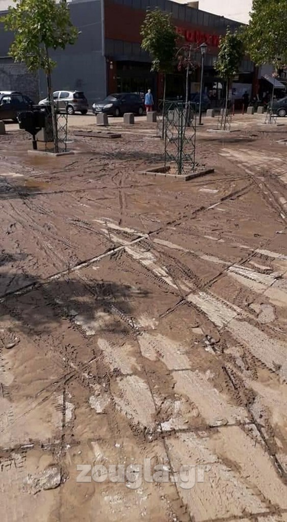 Λάσπες παντού