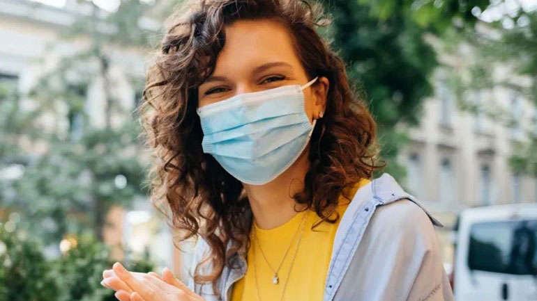 Πώς προστατεύουμε τα νύχια και το δέρμα μας από τη συχνή χρήση του αντισηπτικού