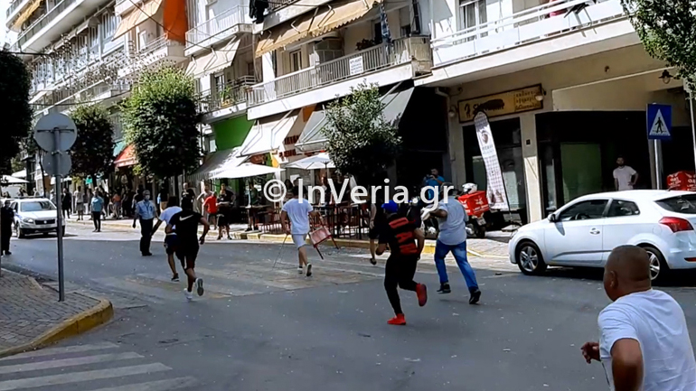Άγρια συμπλοκή μεταξύ Ρομά στη Βέροια – Έκαναν «γυαλιά – καρφιά» εστιατόριο