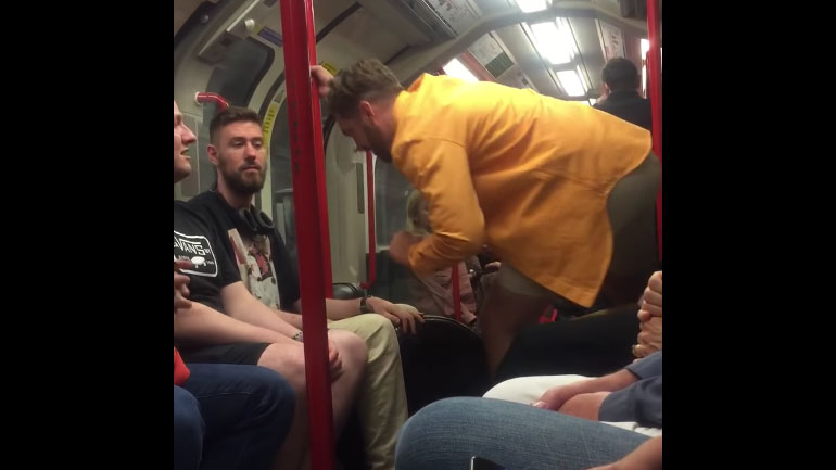 Ένας μεθυσμένος στο μετρό