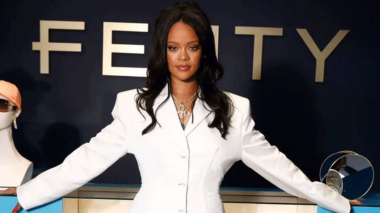 Η Rihanna ετοιμάζεται για το δεύτερο Savage X Fenty show