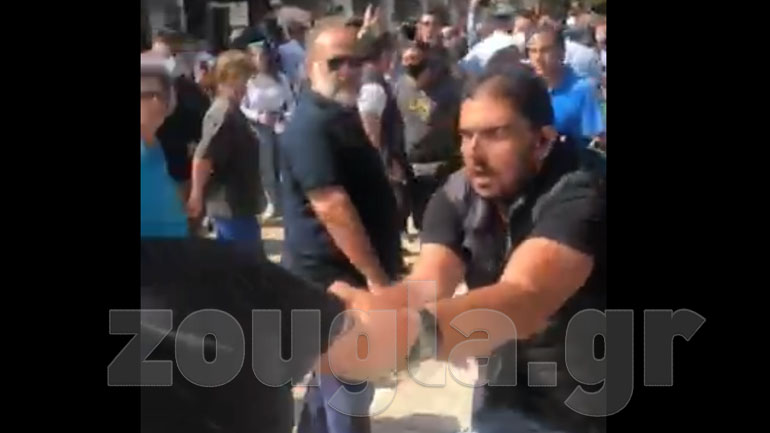 Τα… άκουσε ο Μητσοτάκης στην Καρδίτσα – Οι αστυνομικοί απώθησαν βίαια διαμαρτυρόμενους πολίτες Τα… άκουσε ο Μητσοτάκης στην Καρδίτσα – Οι αστυνομικοί απώθησαν βίαια διαμαρτυρόμενους πολίτες