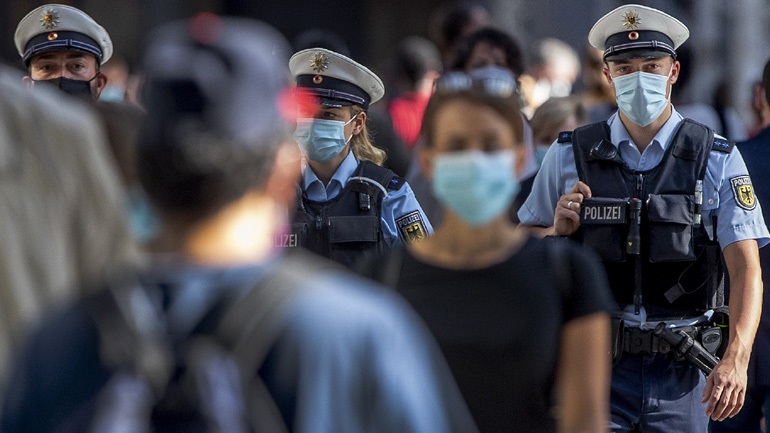 Γερμανία: 1.821 κρούσματα κορωνοϊού και 10 θάνατοι σε 24 ώρες