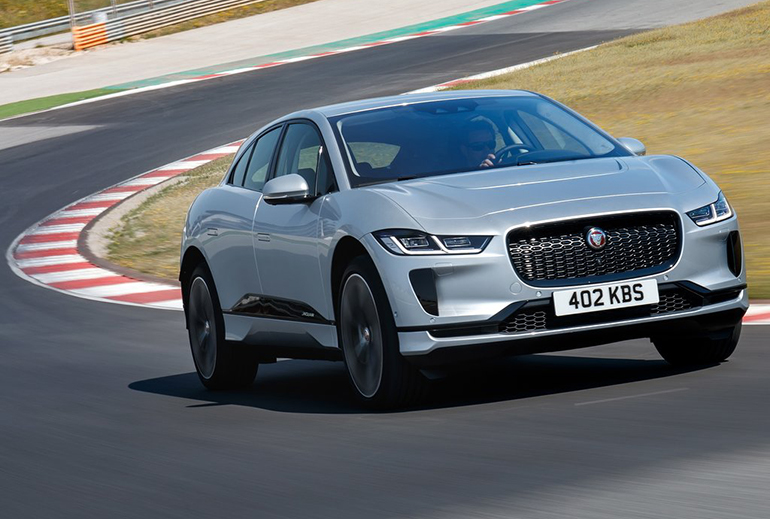 Η Jaguar ¨εχει παραδώσει πέντε αυτοκίνητα, μεταξύ αυτών και μία αμιγώς ηλεκτρική i-Pace 