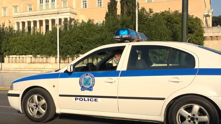 Το μήνυμα που θα ακούγεται από τα μεγάφωνα της ΕΛΑΣ στις πλατείες και τα πάρκα