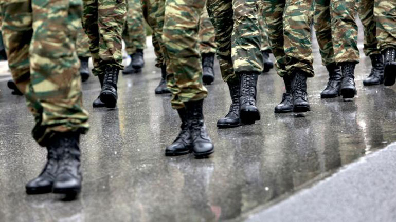 Αύξηση της θητείας και στράτευση των γυναικών προτείνει έκθεση του Ινστιτούτου Εξωτερικών Υποθέσεων