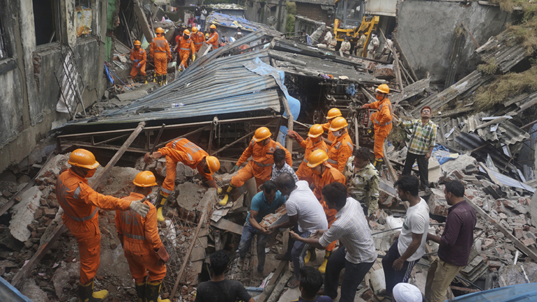 Ινδία: Στους 26 οι νεκροί από την κατάρρευση κτηρίου