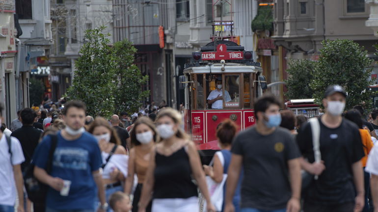 Covid-19: 65 νέοι θάνατοι και 1.692 νέα κρούσματα στην Τουρκία