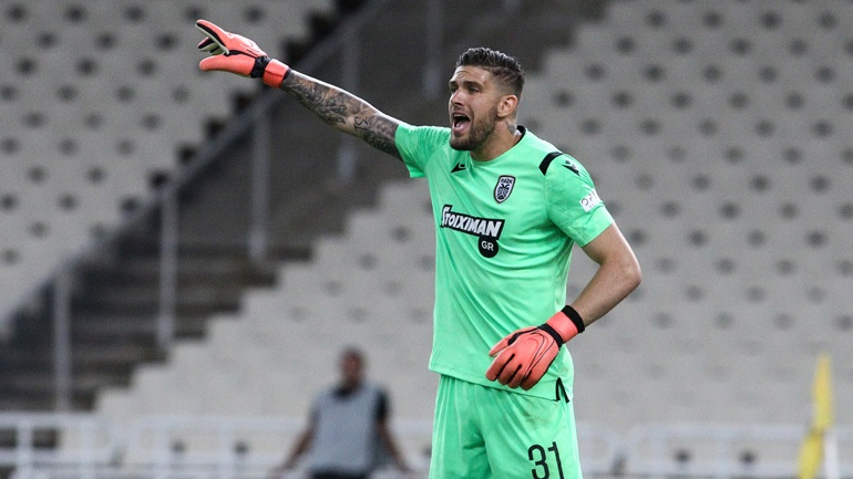 Ο Πασχαλάκης δεν είναι για πάγκο…