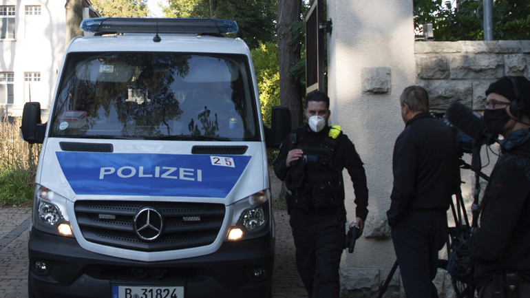 Σοκ στη Γερμανία: Συνελήφθη γιατρός ως ύποπτος για τον βιασμό ασθενών του