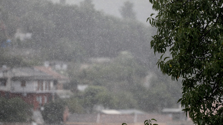 Έντονα καιρικά φαινόμενα με καταιγίδες στην Κέρκυρα – Κλειστό αύριο το γυμνάσιο