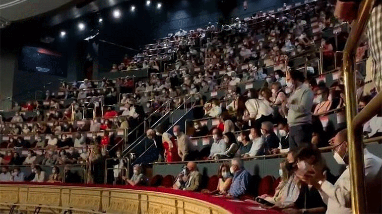 Μαδρίτη: Ακυρώθηκε παράσταση στο Βασιλικό Θέατρο έπειτα από αποδοκιμασίες θεατών για ελλιπή μέτρα