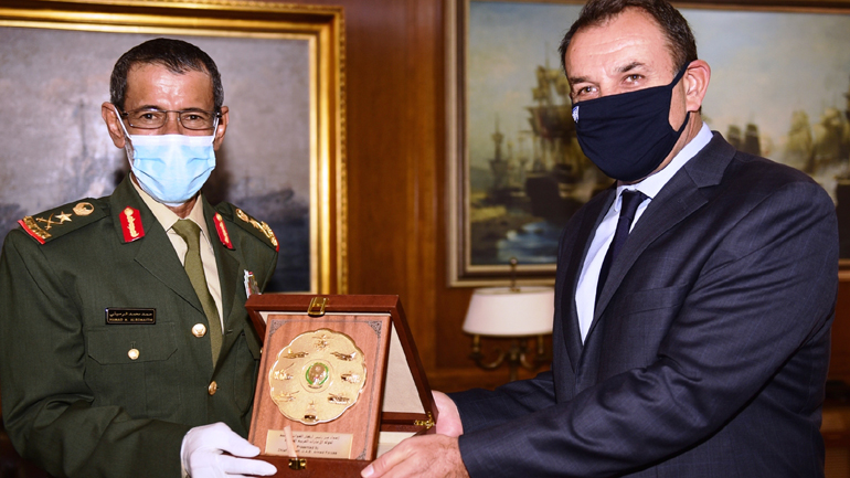 Συνάντηση του ΥΕΘΑ Ν. Παναγιωτόπουλου με τον Αρχηγό ΓΕΕΘΑ των ΗΑΕ