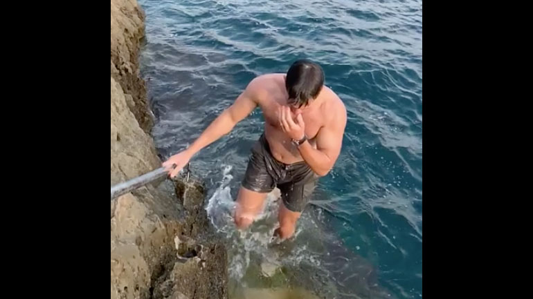 Πώς να βγεις από το νερό με στυλ