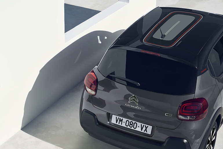 Η οροφή μπορεί να μεταμορφωθεί σε έργο τέχνης...