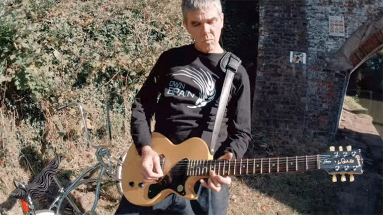 Ίαν Μπράουν: «Η πανδημία προγραμματίστηκε και σχεδιάστηκε για να μας κάνει ψηφιακούς σκλάβους»