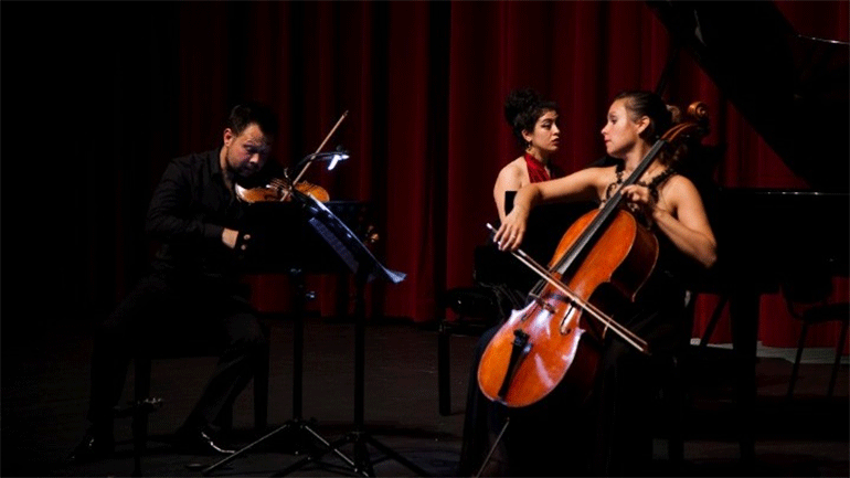 Ο Jean-Guihen Queyras και ο Ιόνιαν Ηλίας Καντέσα στις Διεθνείς Μουσικές Ημέρες Καλαμάτας