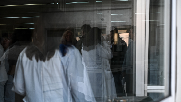 Μεγαλώνει η λίστα των θανάτων από κορωνοϊό: Έβδομος νεκρός σε λίγες ώρες στη χώρα μας