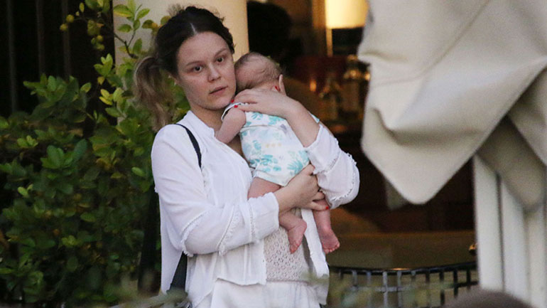 Γεωργία Αβασκαντήρα: Βόλτα στο Ζάππειο με τον νεογέννητο γιο της