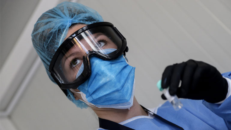 Διευκρινίσεις υπουργείου Εσωτερικών σχετικά με τις ομάδες αυξημένου κινδύνου για τον κορωνοϊό