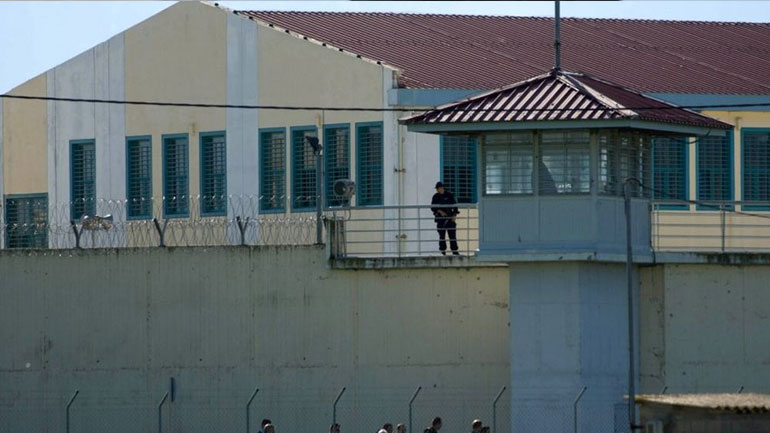 Ναρκωτικά και κινητά εντοπίστηκαν στις φυλακές Τρικάλων