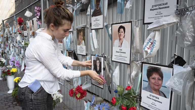 Ρωσία-Covid-19: Ονόματα γιατρών που έχασαν τη ζωή τους θα δοθούν σε δρόμους και εκπαιδευτικά ιδρύματα