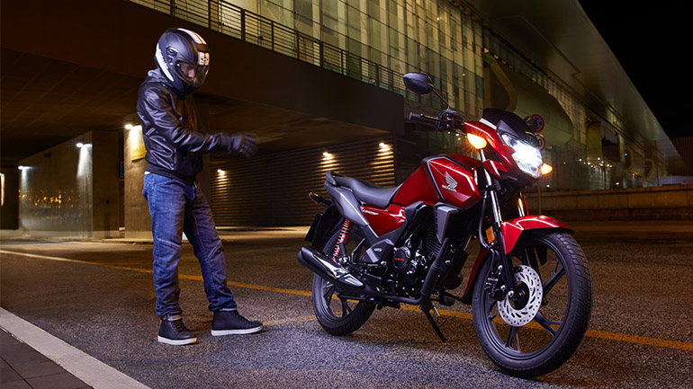 Δίπλωμα αυτοκινήτου και δίτροχα μηχανοκίνητα έως 125cc: Τι θα ισχύσει τελικά;  